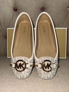 Michael Kors Vanilla Signature Logo Ballet Flat